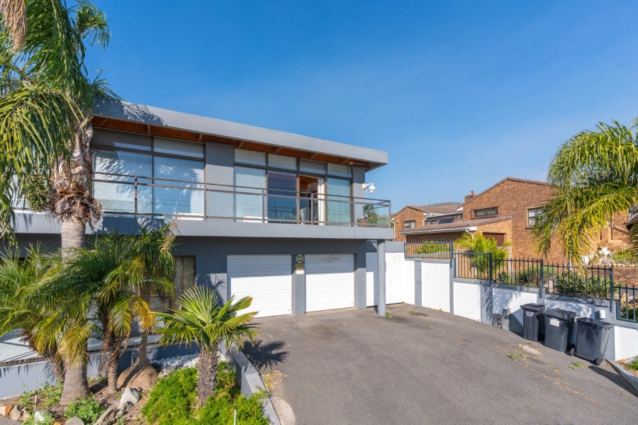 6 Bedroom Property for Sale in Welgelegen Western Cape